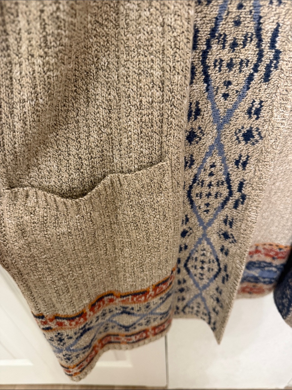 Lucky Brand Beige Cardigan with Navy and Rust Accents - Picture 6 of 6